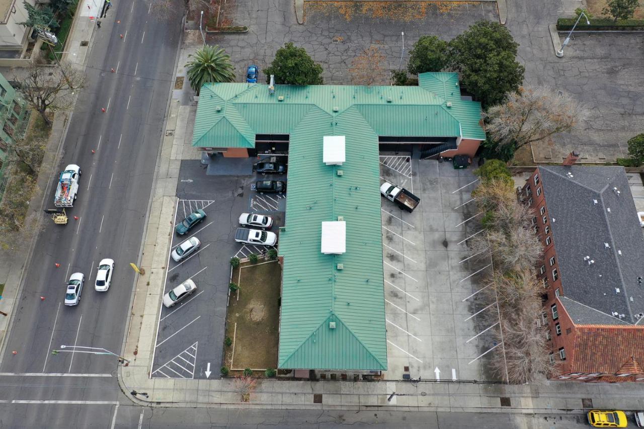 Stay Inn Suite Stockton Exterior photo