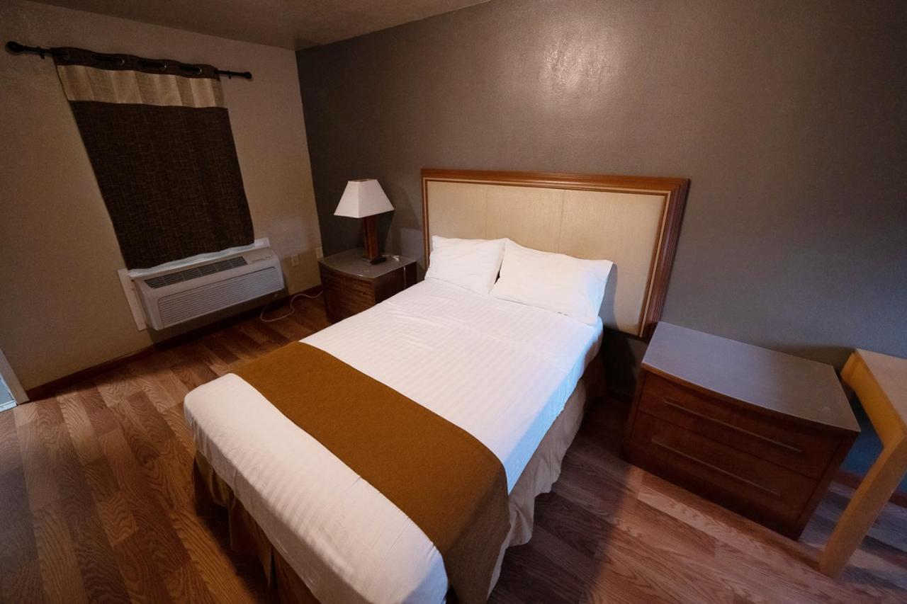 Stay Inn Suite Stockton Exterior photo