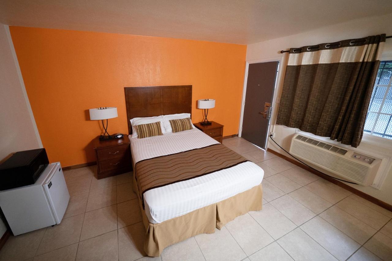 Stay Inn Suite Stockton Exterior photo