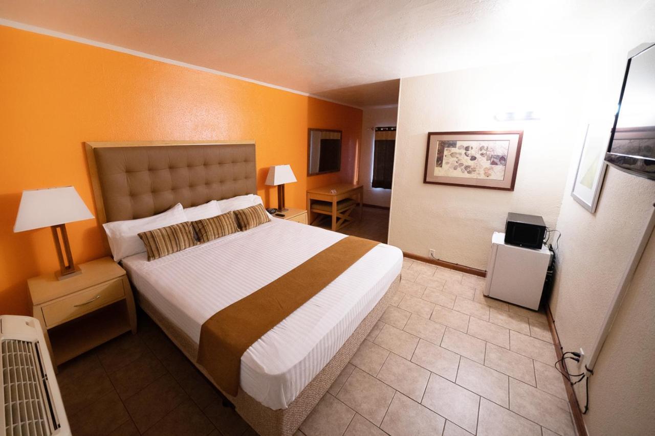 Stay Inn Suite Stockton Exterior photo