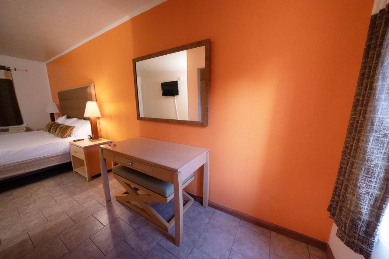 Stay Inn Suite Stockton Exterior photo