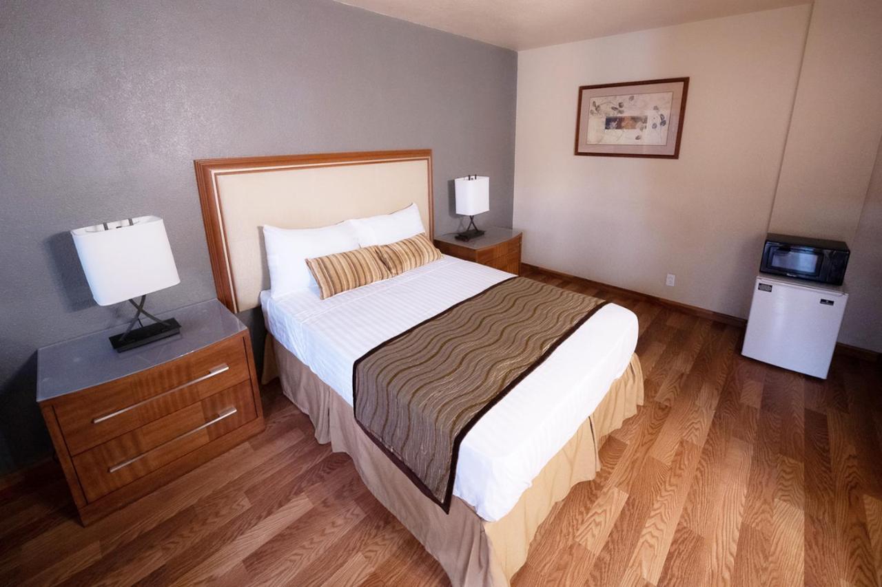 Stay Inn Suite Stockton Exterior photo